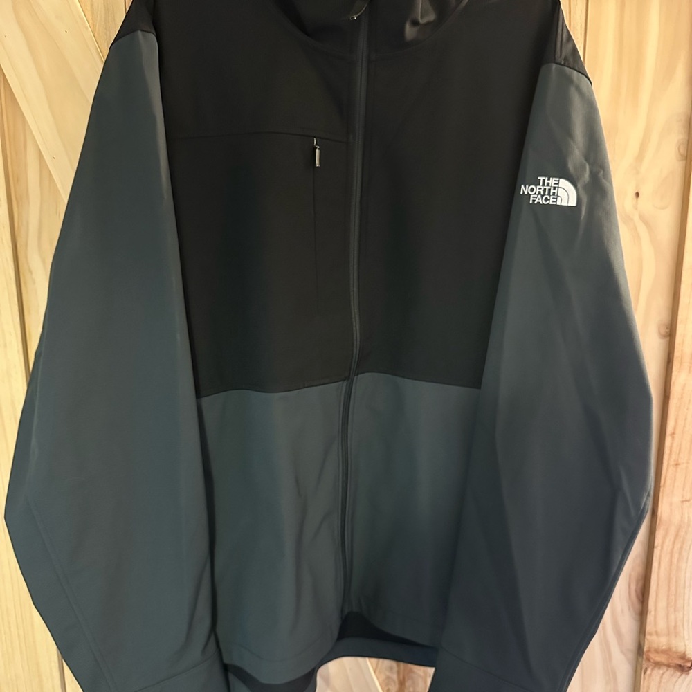 The North Face Men's Two-Tone Performance Jacket